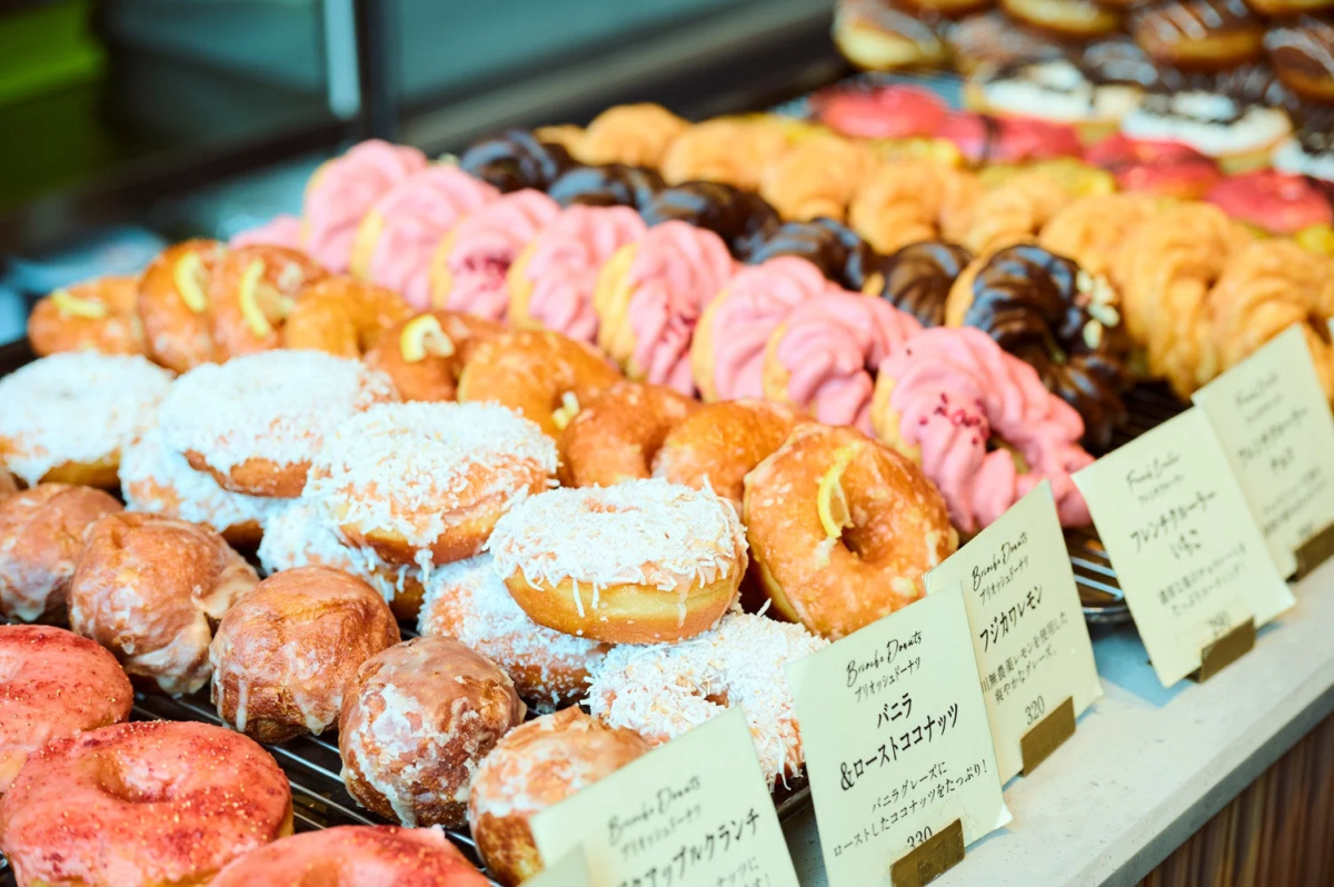 RACINESドーナツのショーケース